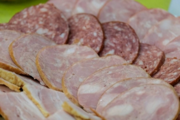 В Волгограде обнаружили опасную добавку в продукции одного из производителей