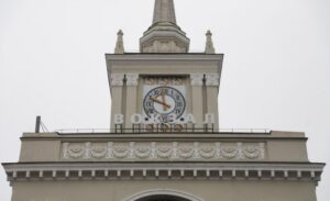 Волгоградцы о возвращении к московскому времени: «Ну, наконец-то!»