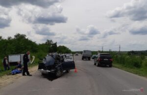 Под Волгоградом в аварии погибли водитель и пассажир ВАЗа