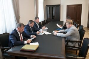 Андрей Бочаров и Алексей Круглов обсудили проекты ветроэнергетики