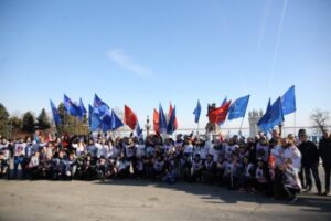 100 дней до ЧМ: волгоградские волонтеры приняли участие в забеге на 2018 метров