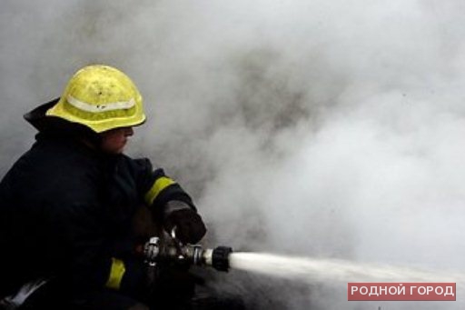 В Волгограде подожгли оптово-строительный рынок на Тулака