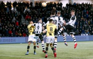 «Витесс» волгоградца Леонида Слуцкого уступил «Хераклесу»