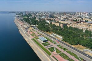 В Волгограде вдоль лестницы на улице Ковентри высадят 1850 деревьев