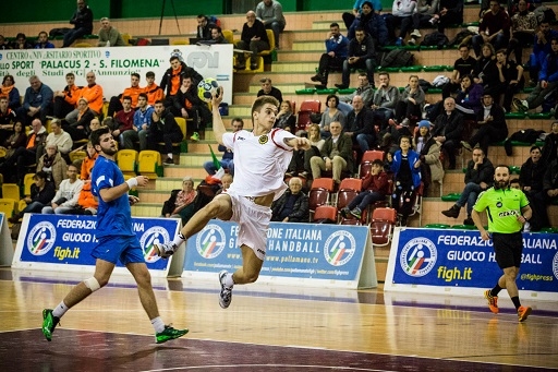 Российские гандбольные сборные выстрелили дуплетом