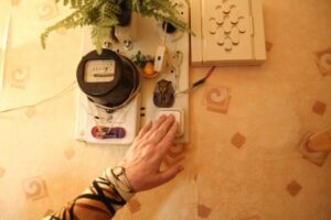 Жителям Дзержинского района Волгограда отключат свет 11 января