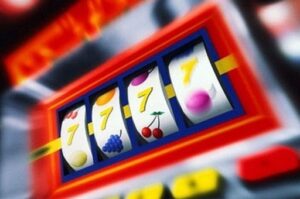 В Суровикино отец и сын открыли подпольный игровой клуб