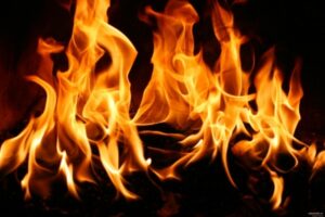 В Волгограде пожар унес жизни малолетних брата и сестры