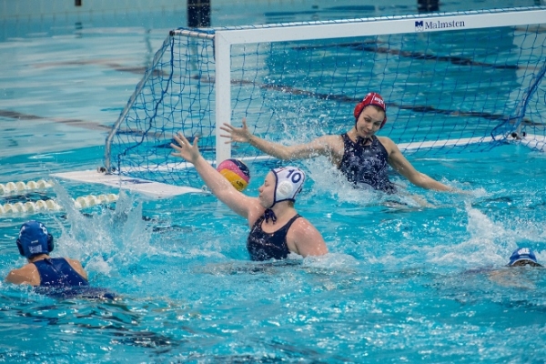 Российские ватерполистки победили сборную Греции