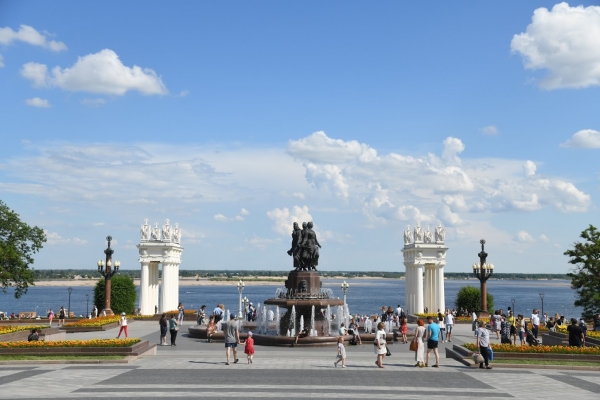 Волгоградцы поддержали введение наказания за брань в присутствии детей