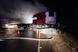 Водитель грузовика сгорел в ДТП в Волгоградской области
