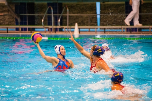 Российские ватерполистки в Волгограде обыграли испанок