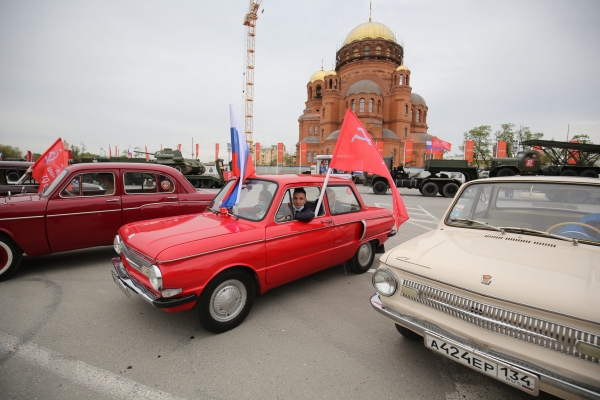 Автопробег «Победа в каждый дом» проходит на улицах Волгограда