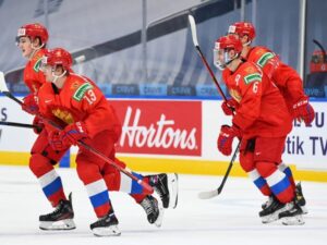 Российские хоккеисты вышли в полуфинал чемпионата мира