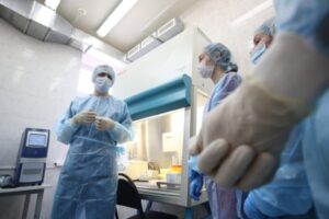 В Волгограде за сутки 32 человека заразились коронавирусом