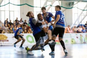 Волгоградский «Каустик» начал сезон с поражения