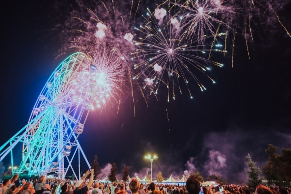 Из-за грозы 17 июня в Волгограде отменили фейерверк в ЦПКиО