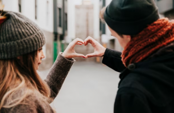 Жителям Волгограда рассказали о самых популярных подарках на 8 Марта