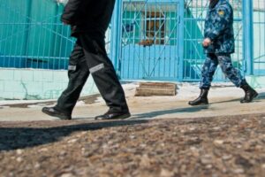 Волгоградца осудили на 18,5 лет за убийство и поджог дома