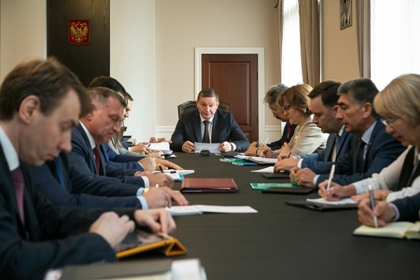 Бочаров: «К 15 ноября нужно привить от гриппа 50% жителей Волгоградской области»
