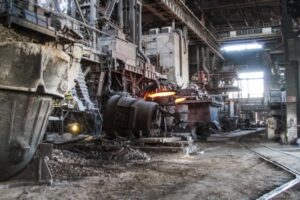 Возрождение «Красного Октября» Бочаров обсуждает с рабочими завода