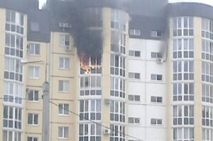 ЧП в Дзержинском районе Волгограда: в многоэтажке загорелась квартира