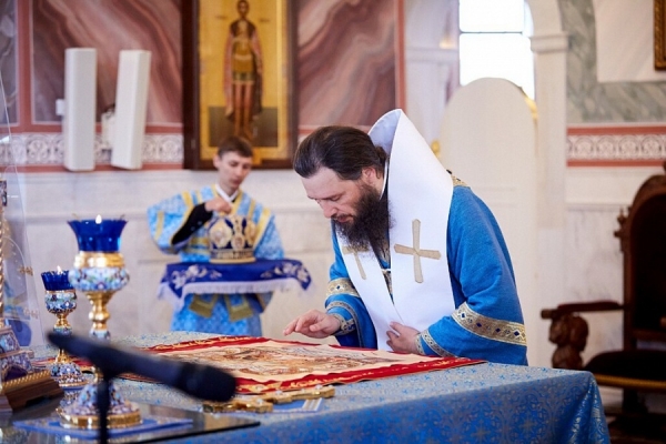 В храме Александра Невского в Волгограде появилась икона святых нотариев