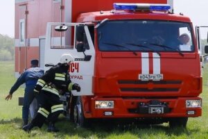 В Волгограде ночью горел Mercedes-Benz