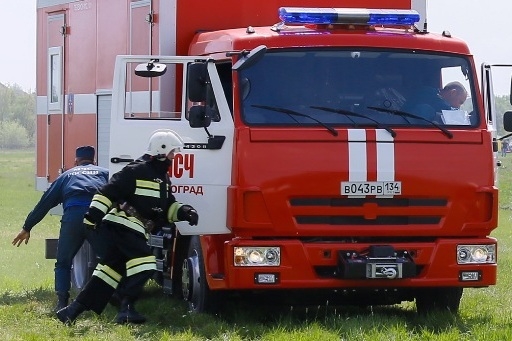 В Волгограде ночью горел Mercedes-Benz