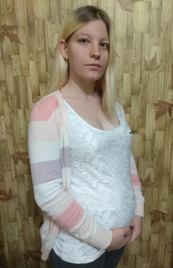 Беременная сирота из Камышина: «Даже временную регистрацию мне оформить негде!»