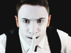 Этому знаку зодиака сложнее всех признаться в любви