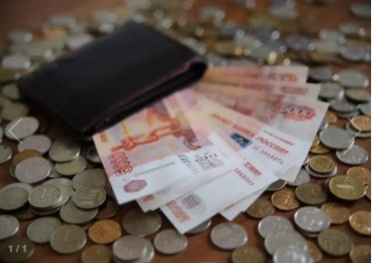 Работодатель задолжал волгоградке более 1 миллиона рублей зарплаты