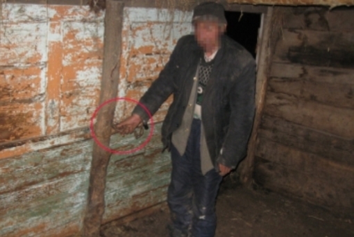 В Волгоградской области судят фермера, посадившего работника на цепь