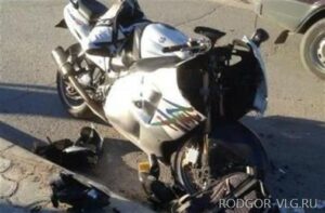 В Волгограде женщина погибла под колесами 18-летнего студента-байкера