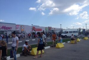 ТРЦ «Акварель» на юге Волгограда эвакуировали из-за задымления отдела