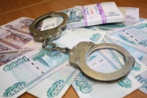 В Волгограде бывший сотрудник полиции  выплатит штраф в размере 42 миллионов рублей