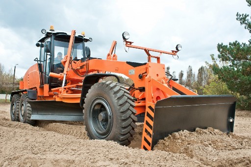 В Волгограде автогрейдер наехал на «ВАЗ-2105»