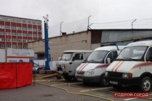 Палец волгоградки из блендера освобождали болгаркой