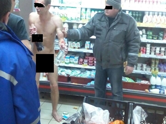 Голый волжанин пытался купить бутылку водки