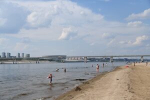 Роспотребнадзор проверил воду в Волге рядом с пляжами