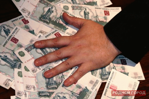 Волгоградский предприниматель похитил почти 2 млн рублей у соседки