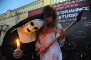 Импортный праздник: россияне отказываются отмечать Хеллоуин