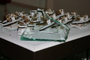 Вооружённые налётчики в масках ограбили ювелирный салон в Волгограде