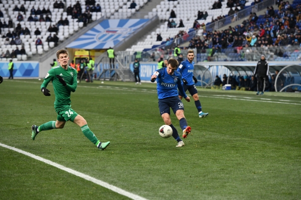 “Ротор” ведет в матче с “Томью” 1:0