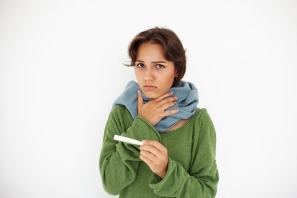 Врач перечислила волгоградцам основные симптомы ангины