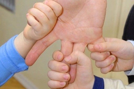 Соблазнившая 15-летнего школьника учительница воспитывает 4 детей в Волжском