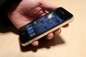 18-летний волгоградец изнасиловал своего сверстника из-за телефона