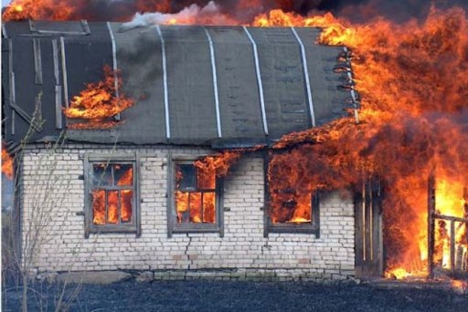 66-летний мужчина пострадал при пожаре на даче в Волжском