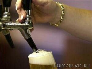 Волгоградская барменша продавала спиртное подросткам