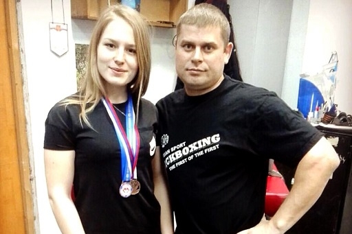 На первенстве страны по армрестлингу волгоградка завоевала 2 медали